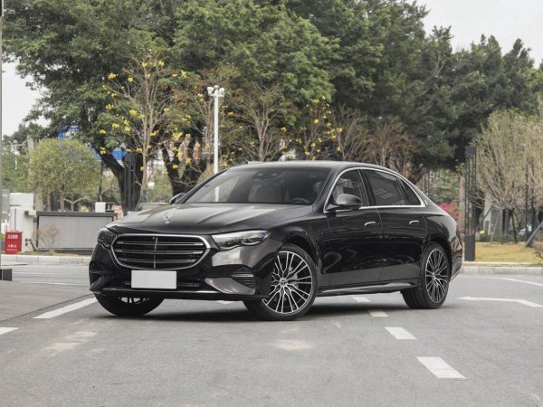 华力网 奔驰E级：一口气降15.88万，已经跌破30万，为何卖不过奥迪A6L？